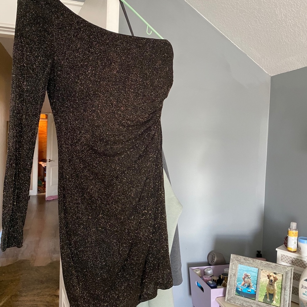 One shoulder party dress